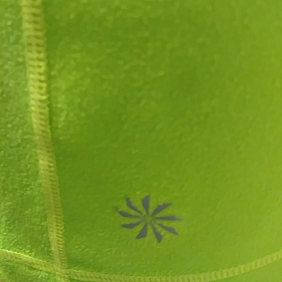 ATHLETA WORK OUT TOP - LIME GREEN SIZE SMALL - Picture 5 of 8